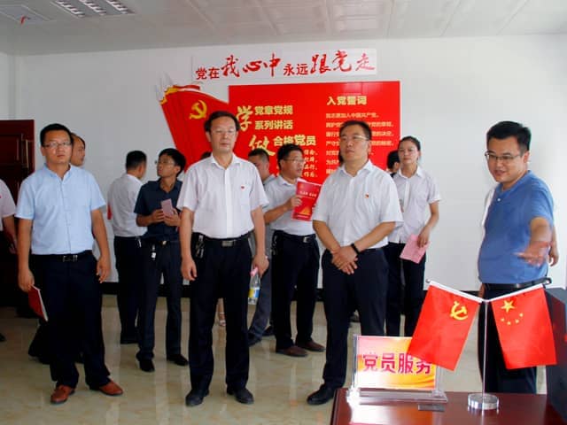 梁山縣委常委、組織部部長(zhǎng)王建一行蒞臨天意機(jī)械調(diào)研
